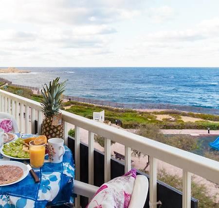 Bellavista - Comfortable Seafront Apartment With Central Heating - 3 Bedrooms, 2 Bathrooms Марсалфорн Экстерьер фото