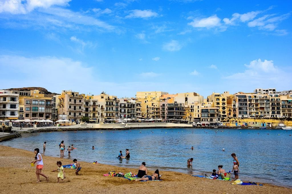 Bellavista - Comfortable Seafront Apartment With Central Heating - 3 Bedrooms, 2 Bathrooms Марсалфорн Экстерьер фото